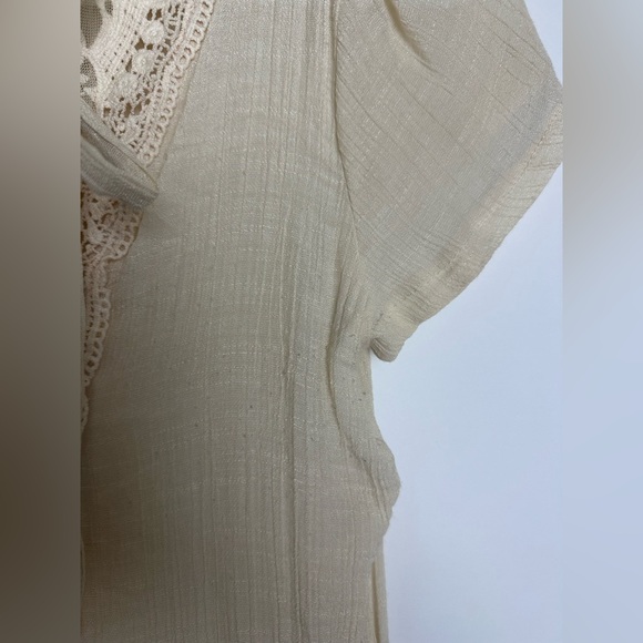 Cream Lace-Trimmed Women's Top with Bow Tie - Picture 7 of 14